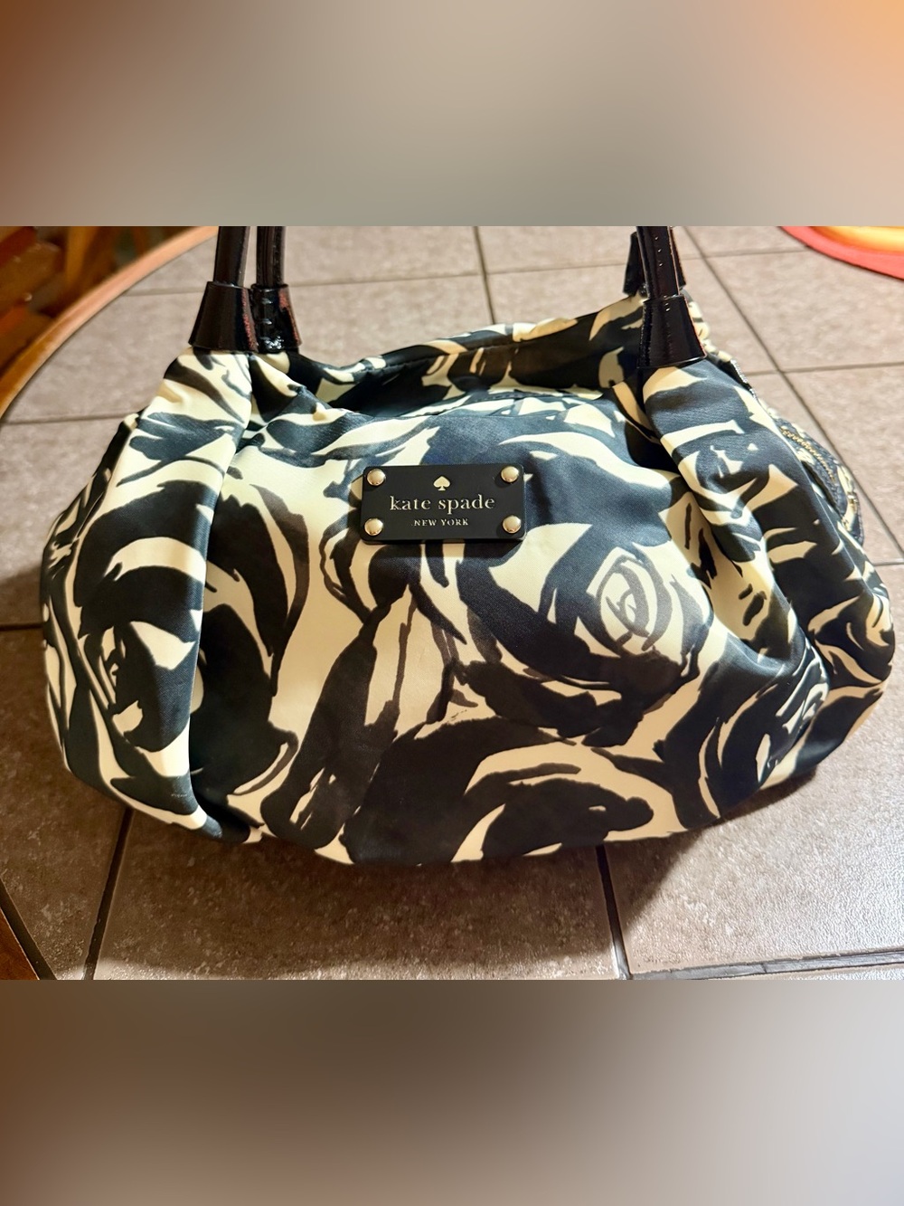 Kate Spade Roseland Stevie Floral Bag Storybook Lining EUC - Picture 2 of 14